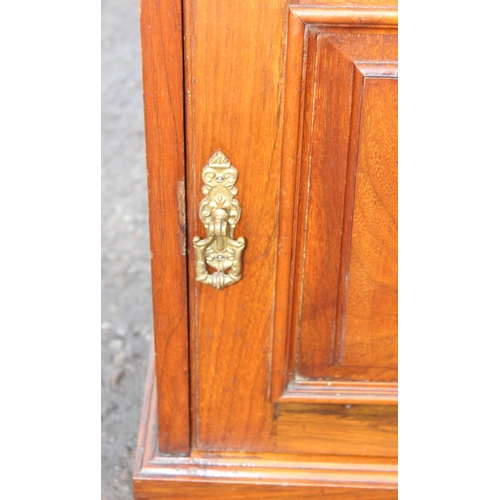 131 - An antique mahogany pot cupboard or bedside cupboard, approx 38cm W x 38cm D x 82cm H