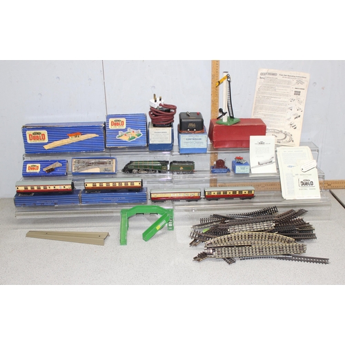 1555 - Qty of OO gauge items to incl Silver King engine, track and boxed Hornby Dublo scenery etc