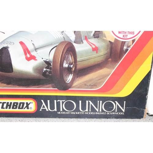 1560 - 3 Vintage Model kits to include 2 Matchbox 1:32 scale Classique Mercedes-Benz SSKL and an Auto Union... 