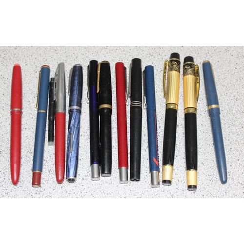 1625 - Qty of assorted vintage and later fountain pens, to inc Parker etc, one with 14ct gold nib