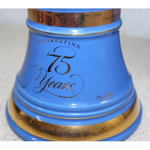 1642 - Limited edition QEII 75th Birthday Bells whisky in blue wade decanter, 70cl