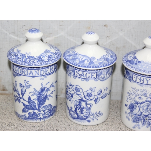 1792 - 5 Spode blue and white spice and herb jars, approx 12cm