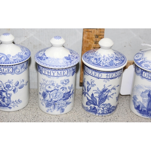 1792 - 5 Spode blue and white spice and herb jars, approx 12cm