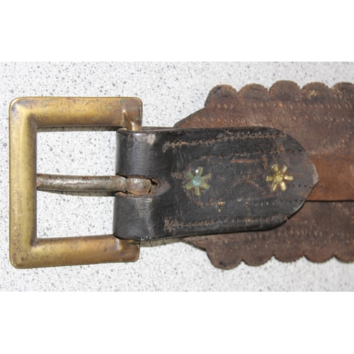 1803 - Qty of vintage horse brasses on leather straps