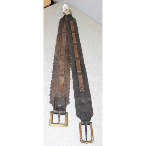 1803 - Qty of vintage horse brasses on leather straps