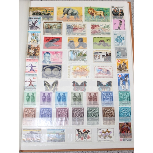 511 - Large qty of stamps in albums containing GB, rest of the world, mainly 20th century