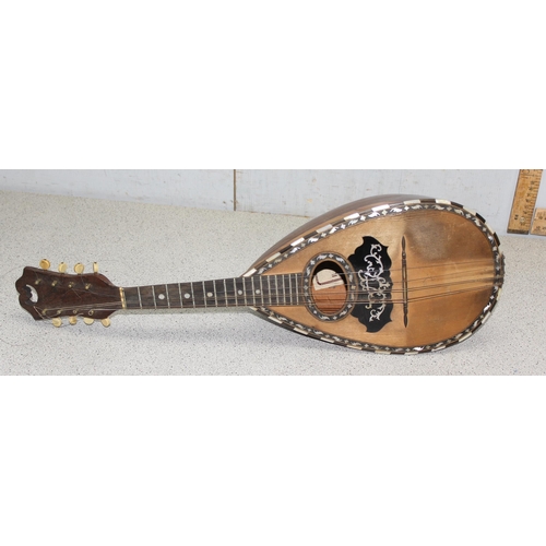 612 - Vintage boxed Il Globo Mandolin