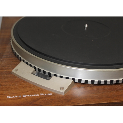 761 - Pioneer Quartz-PLL direct drive full automatic turntable model PL-570