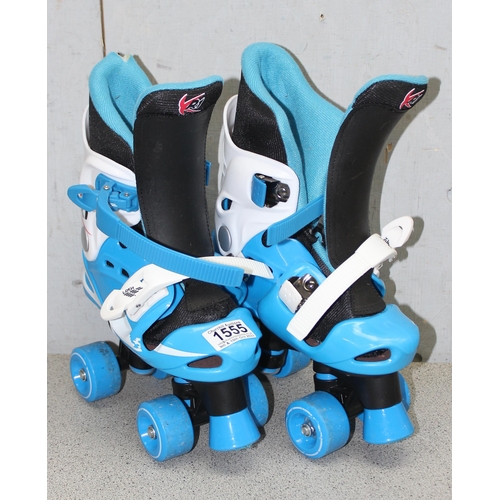 1567 - Loch R1 kids roller skates size 13 kids - 3 adult in blue, qty of Hot wheels cars, starters and trac... 