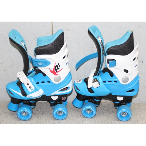 1567 - Loch R1 kids roller skates size 13 kids - 3 adult in blue, qty of Hot wheels cars, starters and trac... 