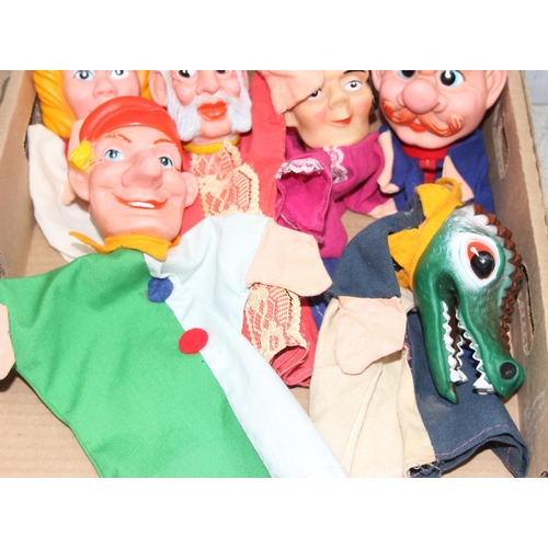 1516 - Vintage Punch & Judy hand puppets with rubber heads