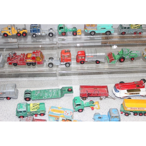 1520 - Large qty of vintage toy vehicles to incl Dinky, Matchbox and Corgi etc