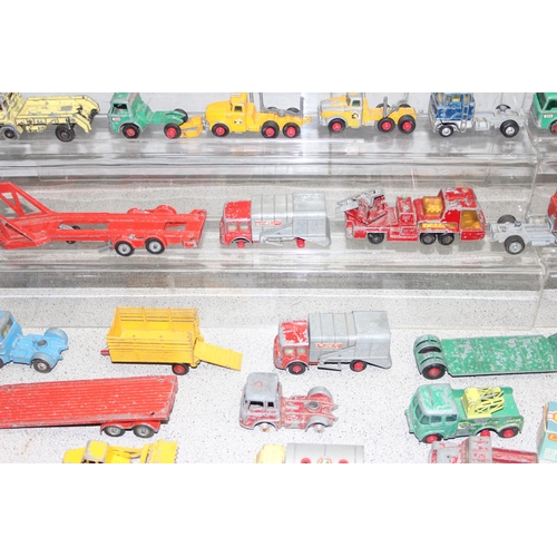 1520 - Large qty of vintage toy vehicles to incl Dinky, Matchbox and Corgi etc