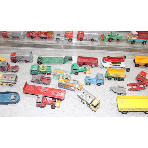 1520 - Large qty of vintage toy vehicles to incl Dinky, Matchbox and Corgi etc