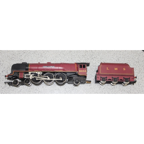 1529 - Hornby Railways OO gauge scale model in box of L.M.S. 4-6-2 'Duchess of Sutherland locomotive and te... 