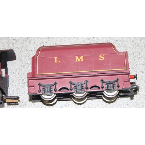 1529 - Hornby Railways OO gauge scale model in box of L.M.S. 4-6-2 'Duchess of Sutherland locomotive and te... 