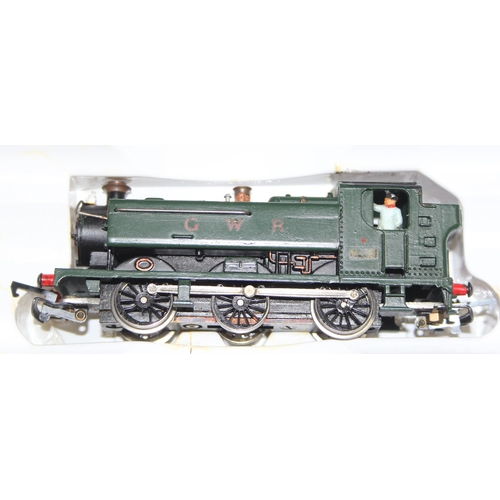 1532 - Boxed Grafar OO gauge model locomotive, and others unboxed to incl Flying Scotsman