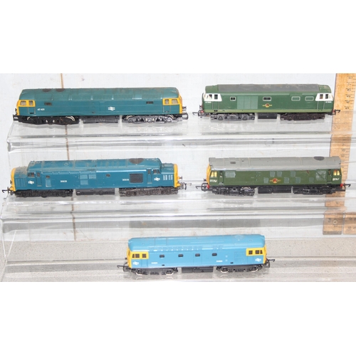 1533 - Assorted OO gauge diesel locomotives to incl Tri-ang, Hornby and Lima