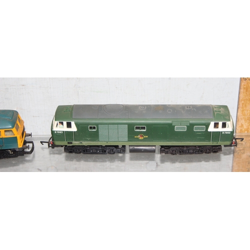 1533 - Assorted OO gauge diesel locomotives to incl Tri-ang, Hornby and Lima