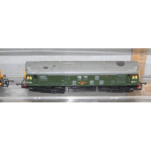 1533 - Assorted OO gauge diesel locomotives to incl Tri-ang, Hornby and Lima