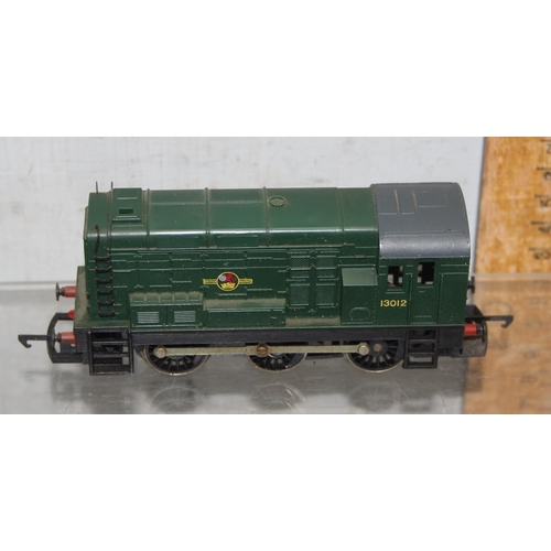 1535 - Assorted OO gauge steam engine locomotives/shunters to incl Tri-ang etc