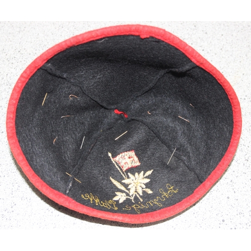 1629 - Vintage Jamboree cap with a selection of badges