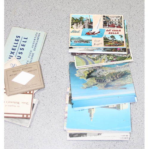 513 - Qty of antique and later postcards