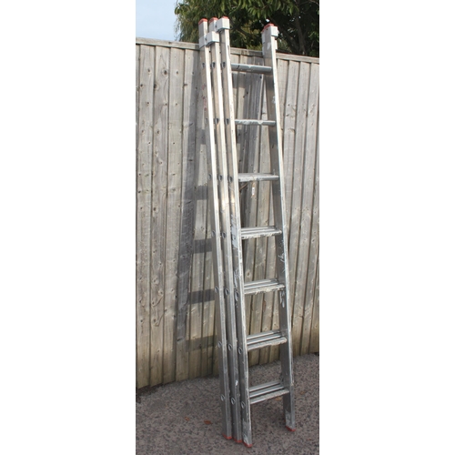 836 - A 3 section aluminium ladder, approx 221cm when closed