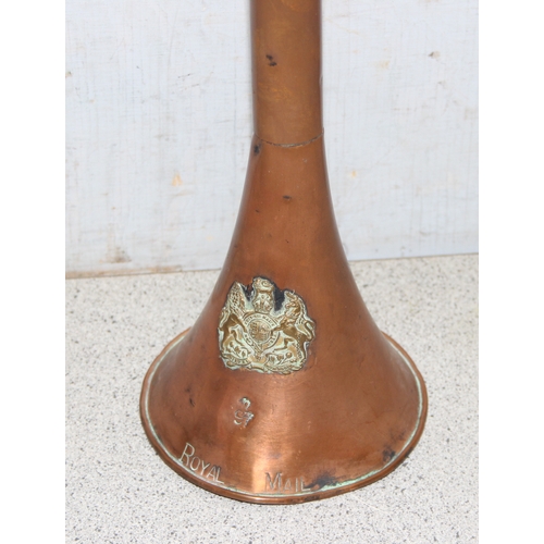 1441 - A late 19th/ early 20th century Royal Mail copper coaching horn with brass crest in relief, stamped ... 