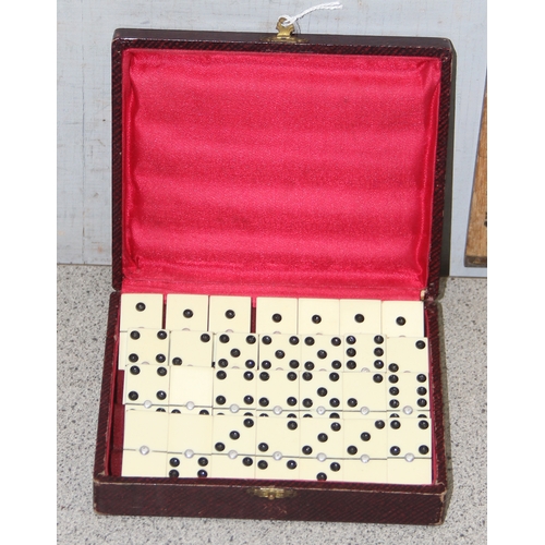 1548 - Set of small 1930’s Art Deco two tone cream and green Bakelite dominoes with steel pins in original ... 