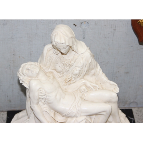 1761 - Italian detailed cast statue of ‘Pieta’- (Peter) by Michelangelo on marble plinth, approx 24cm high ... 