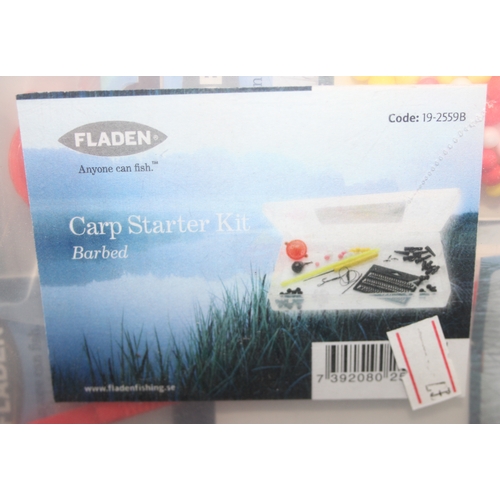 722 - Course fishing starter kit consisting of: new landing net, carp starter kit new in box, bait box, ta... 