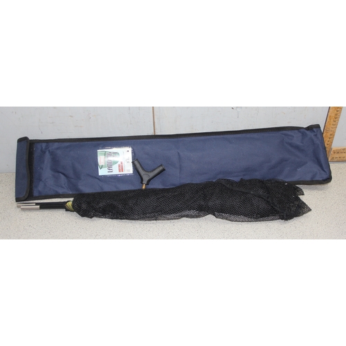 722 - Course fishing starter kit consisting of: new landing net, carp starter kit new in box, bait box, ta... 