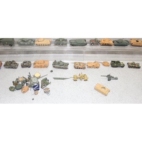 1551 - Qty of plastic vintage toy military vehicles, mostly tanks