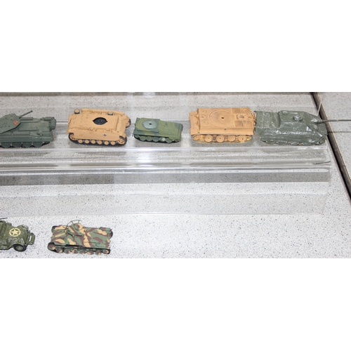 1551 - Qty of plastic vintage toy military vehicles, mostly tanks