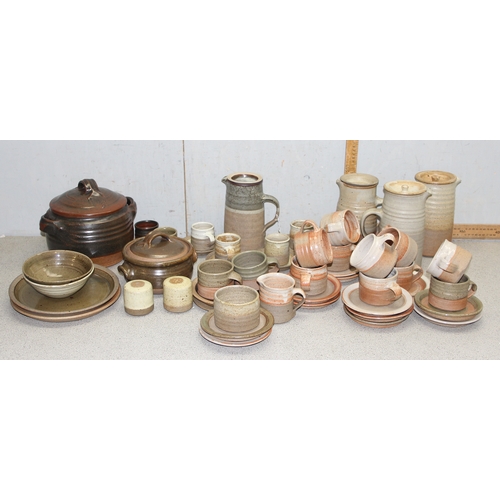 1774 - Large qty of pottery items by ceramicist Colin Pearson, including coffee pots, cups and saucers, cas... 