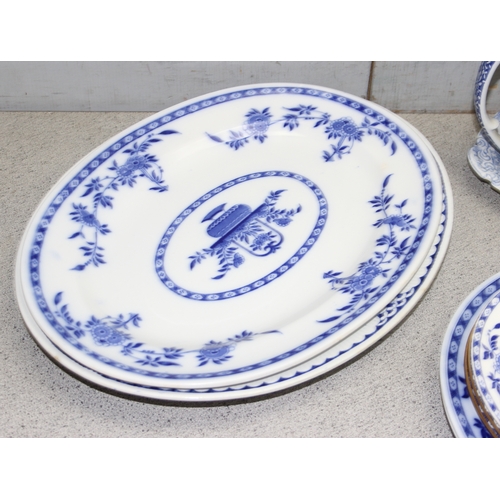 1789 - Qty of blue and white china to incl tureen and meat plates, mostly Minton Delft