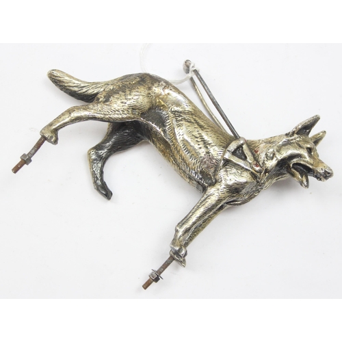 1030 - A vintage silver plated model of a German Shepherd or Alsatian, approx 14cm wide, with screw thread ... 