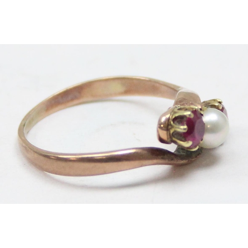 1109 - 4 pieces of 9ct gold jewellery, retro band ring, a pearl and pink stone crossover ring, a seed pearl... 