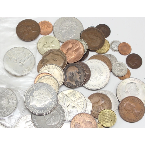 1258 - Qty of assorted coins to inc 5 £5 coins and a £2 coin, 1921 silver shilling etc