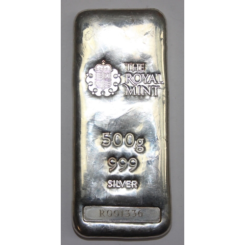 1261 - A Royal Mint 500g cast silver bar or ingot, made from .999 pure silver