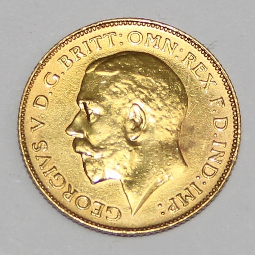 1220 - British Gold Coins - George V (1910-1936), 1913 gold half sovereign coin, London mint, approx 4.01g ... 