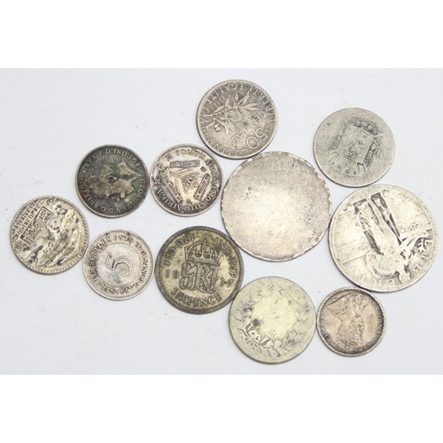 1272 - A qty of assorted mixed world and British silver coins, approx 29.01g gross