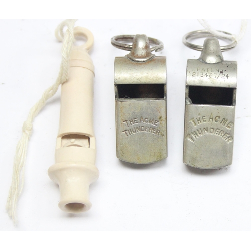 1444 - 5 assorted vintage whistles to inc 2 Hudson ARP whistles and 2 Acme Thunderer whistles, one dated 19... 