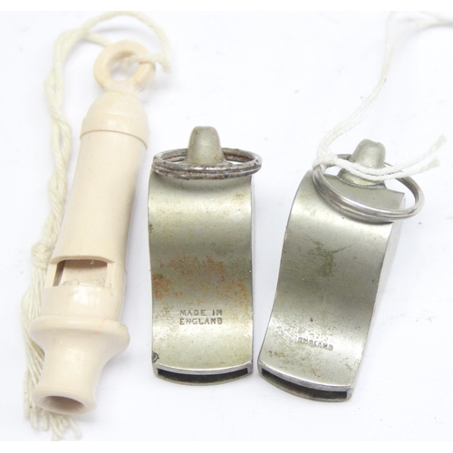 1444 - 5 assorted vintage whistles to inc 2 Hudson ARP whistles and 2 Acme Thunderer whistles, one dated 19... 