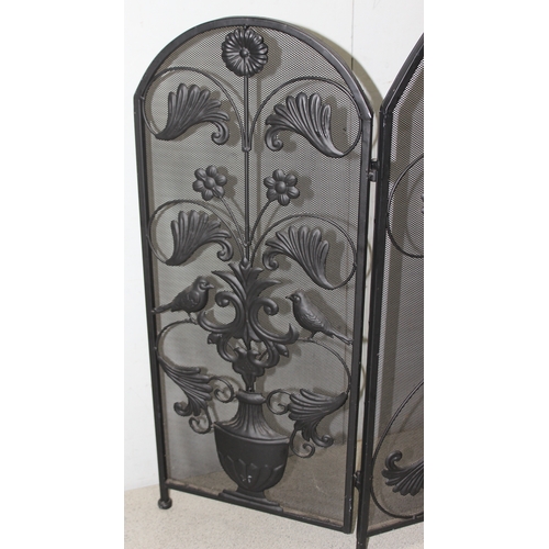 286 - Decorative folding fire place spark guard with bird and floral design approx 130cm x 85cm when opene... 