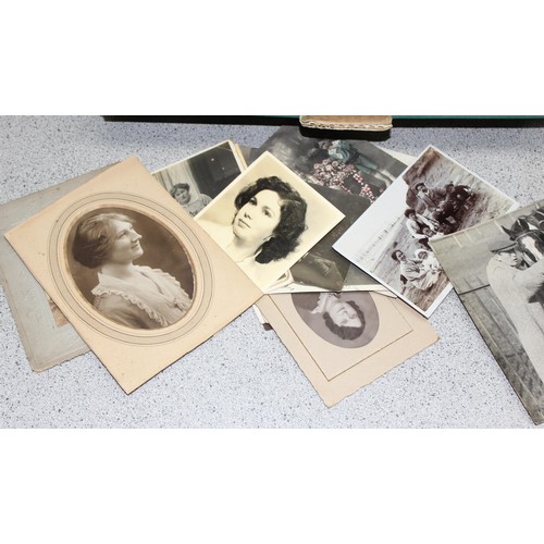 530 - 2 boxes of antique and vintage photographs