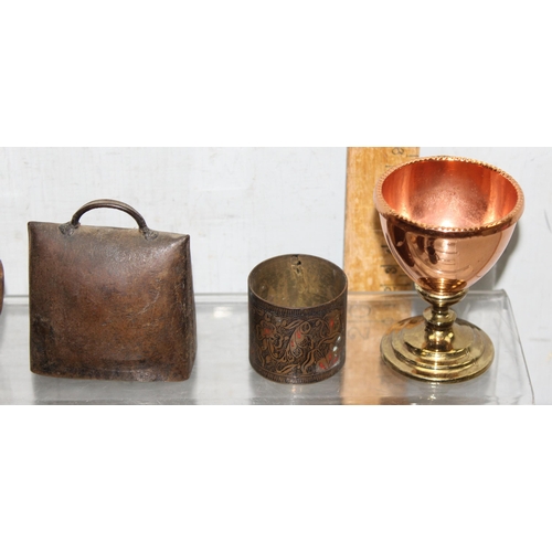 1651 - Qty of small mixed metalware and other items to include a shot flask, cow bell and a wooden 'Cuss bo... 