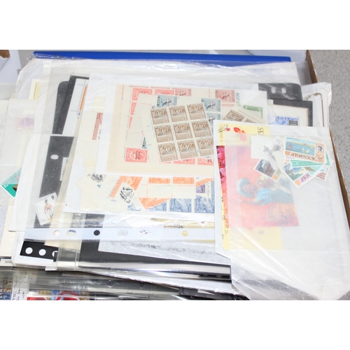 537 - A large qty of assorted stamps, mainly British islands, the majority seemingly unused