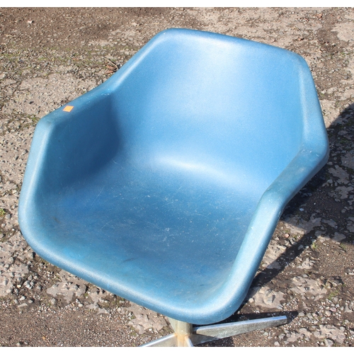 12 - Retro mid-century Robin Day Design by Hille blue polypropylene swivel chair